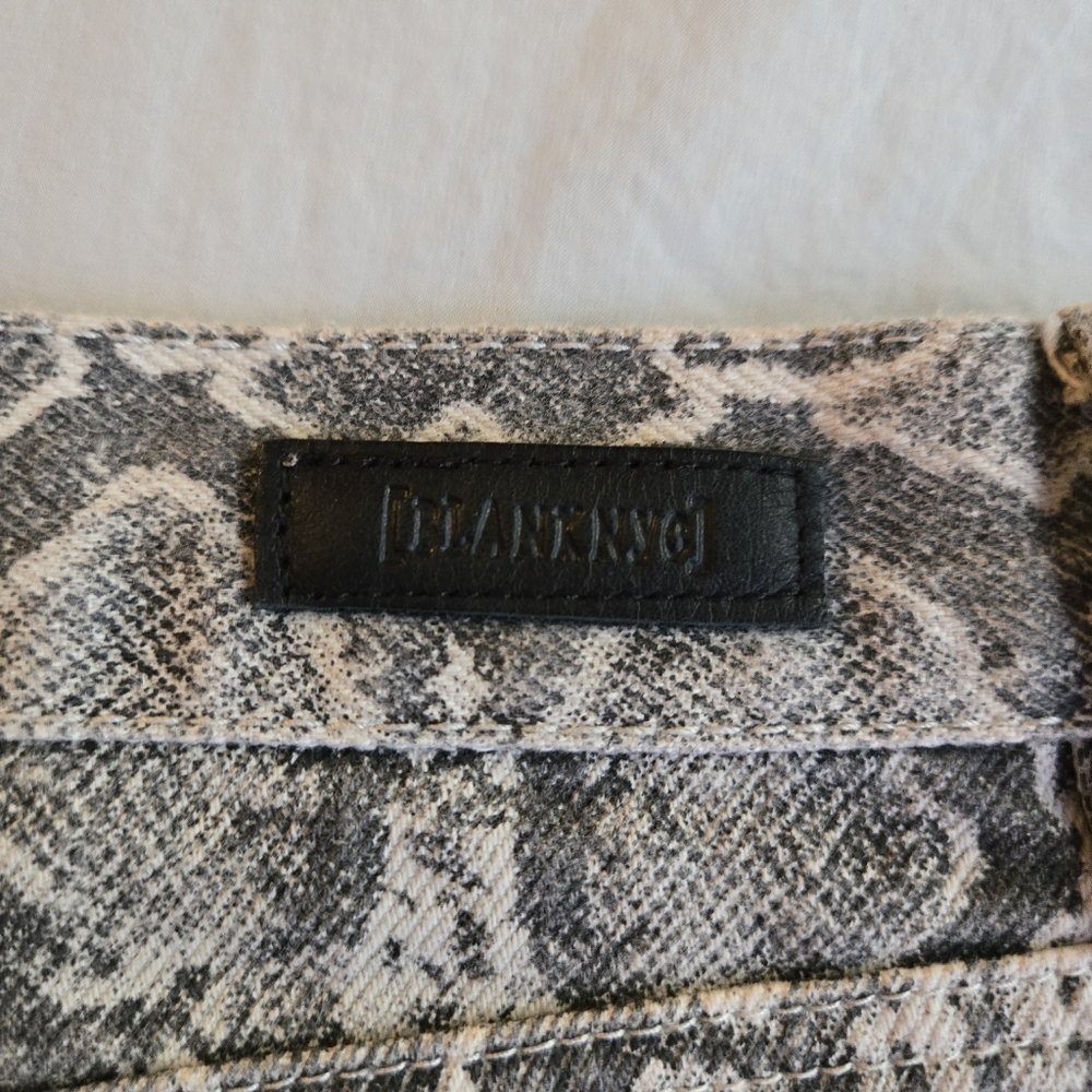 Blank NYC Grey Tan Snakeskin Print 100% Cotton Denim Mini Skirt - Picture 6 of 7